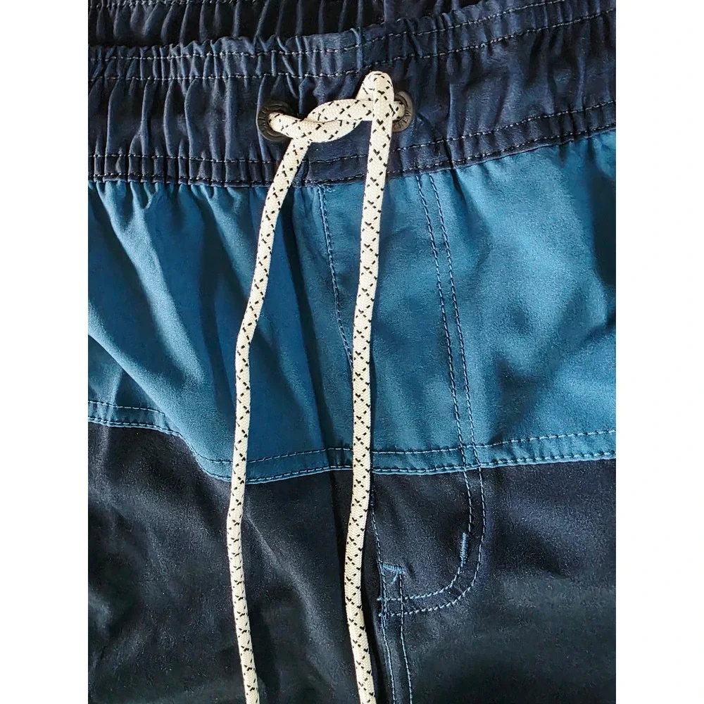 Salty Crew Mens 2XL Blue Colorblock Board Shorts Swim Trunks NWT